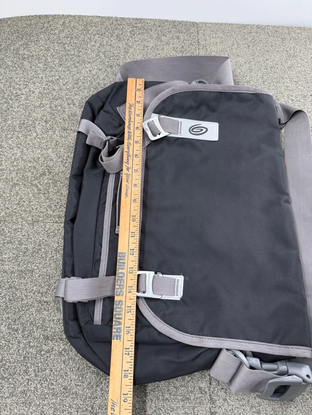 Timbuk2 Black Messenger Bag Unisex Travel Commute Work School Crossbody